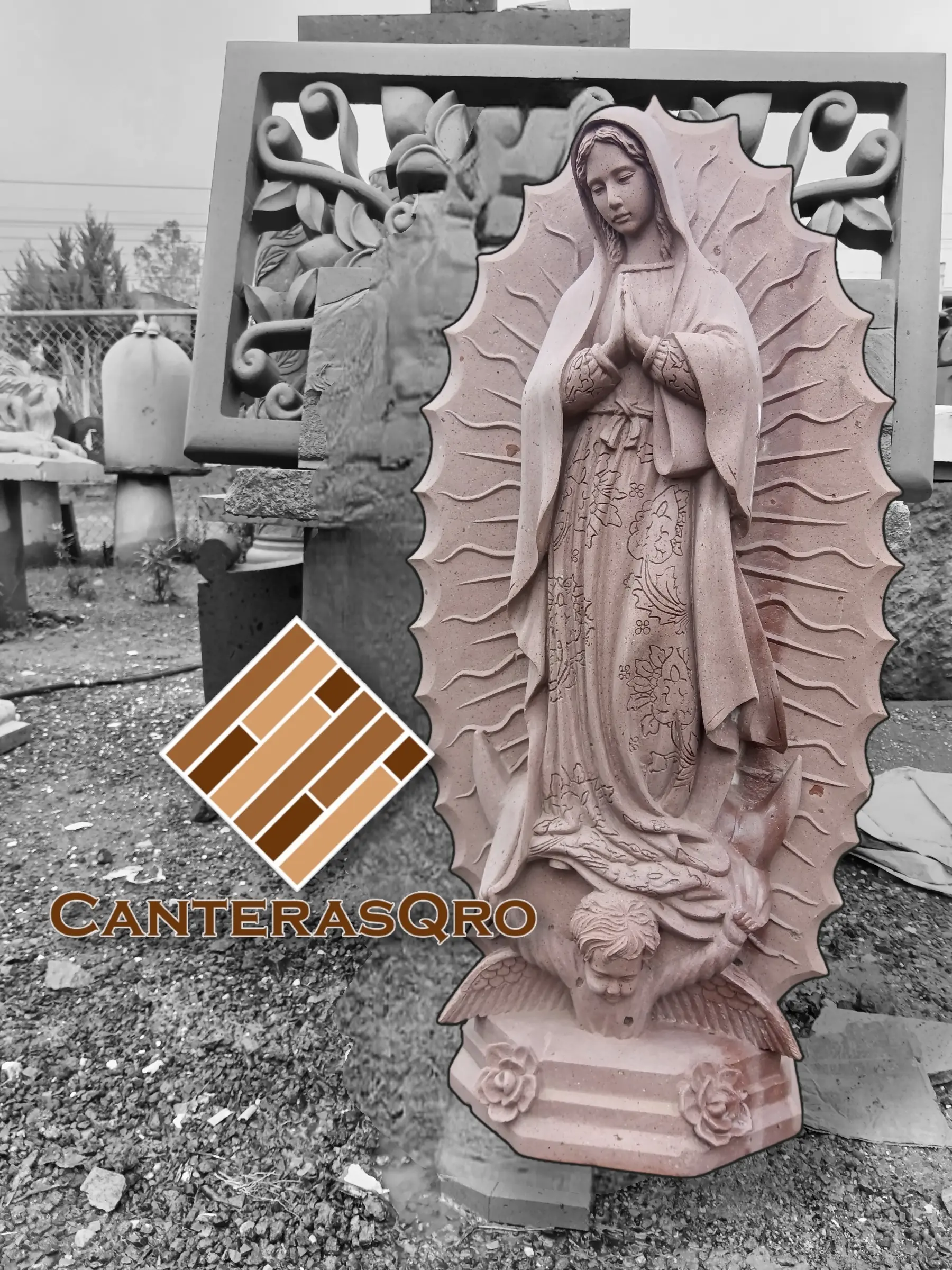 Virgen de Guadalupe Exclusiva en cantera rosa artesanal de Querétaro